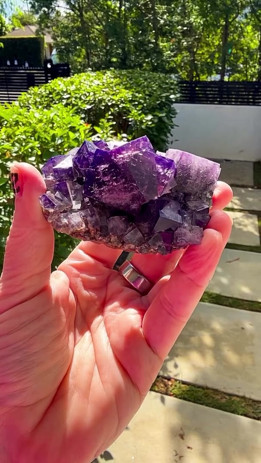 PURPLE RAIN POCKET MAGIC… DAYLIGHT COLOR-CHANGE FLUORITE INSANITY!