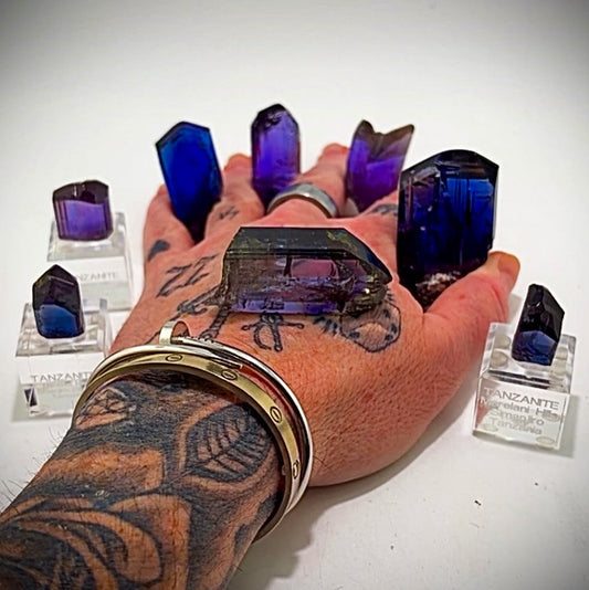 A HANDFUL OF TANZANITE HEAVEN… NEXT LEVEL DOESN’T EVEN BEGIN TO DESCRIBE THIS!