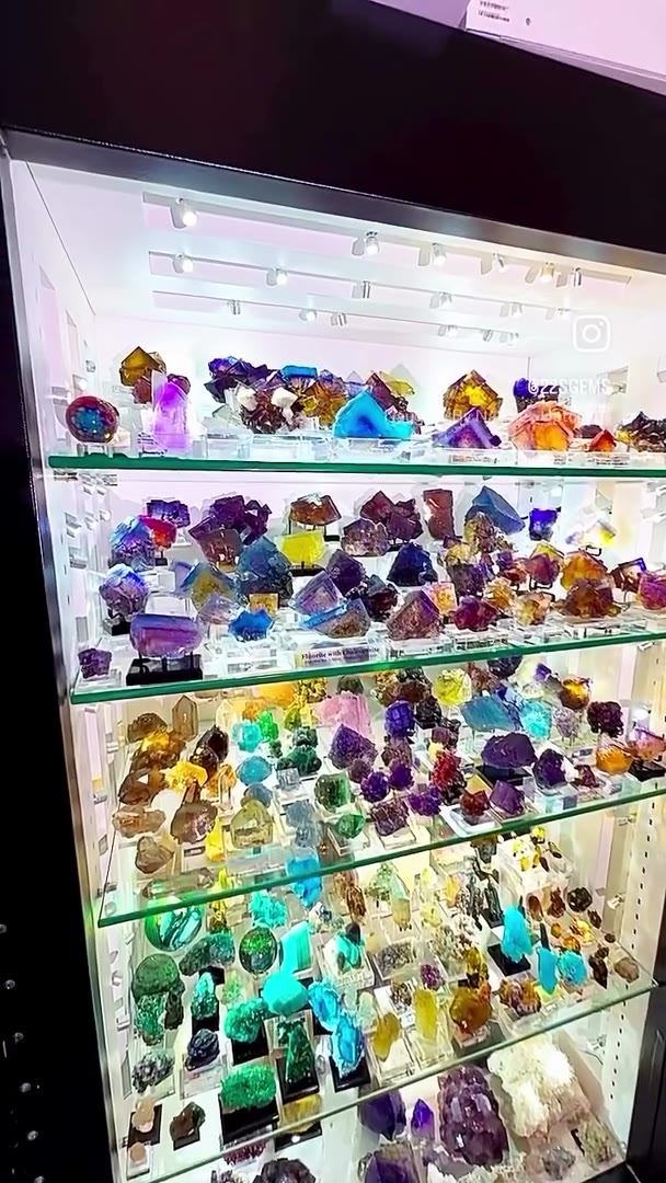 FLUORITE HEAVEN… ONE CASE, ENDLESS COLOR!