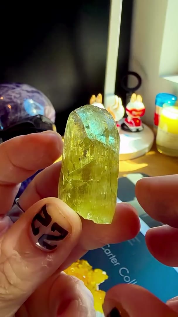 23.30 GRAMS OF PURE MEDINA MAGIC… AN ETCHED YELLOW HELIODOR BANGER!