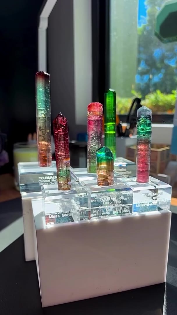WHEN THE SUN HITS JUST RIGHT… TOURMALINE INSANITY!