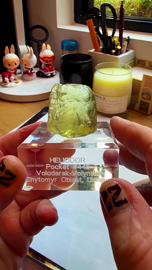 AVAILABLE!  37.38 GRAMS OF GOLDEN UKRAINIAN HELIODOR MAGIC!