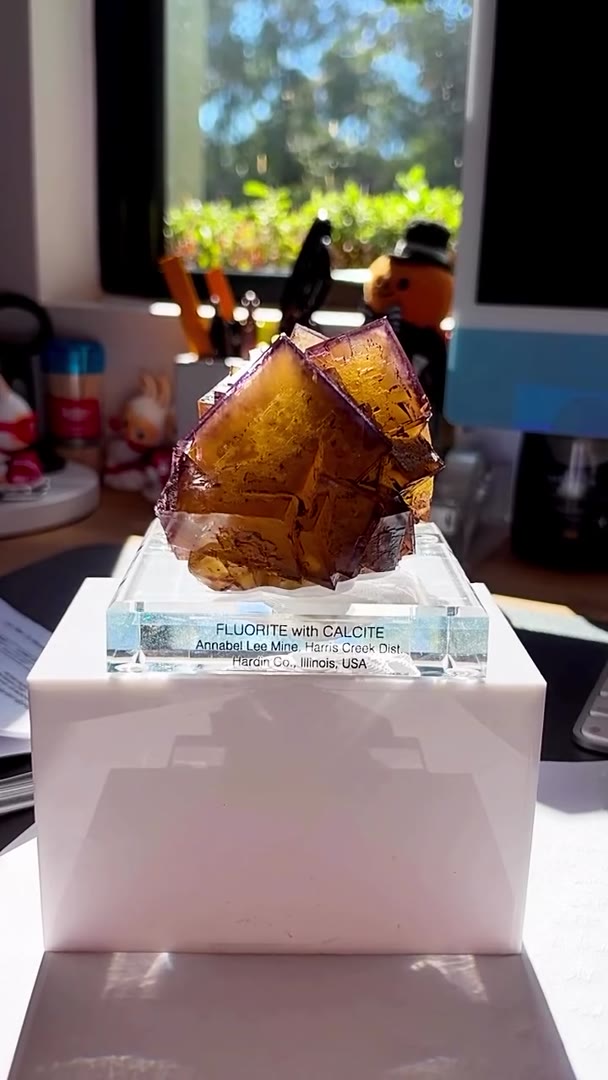 ANNABEL LEE MINE FLUORITE INSANITY… A GOLDEN YELLOW BANGER WITH NEXT LEVEL…