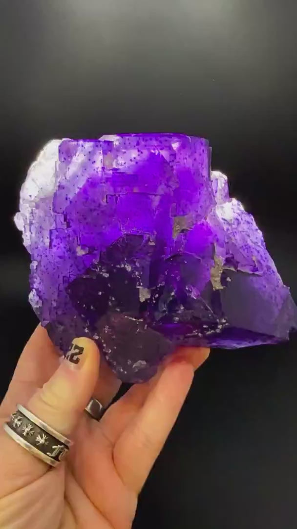 A true Illinois heavyweight … 1,540 grams of collector-grade fluorite from…