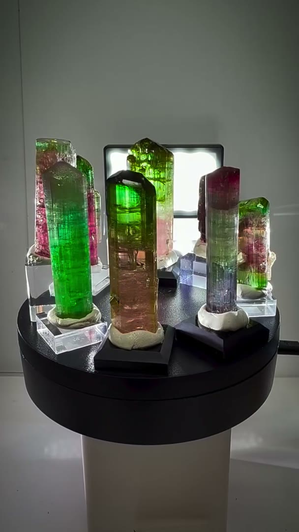 Tourmaline merry-go-round