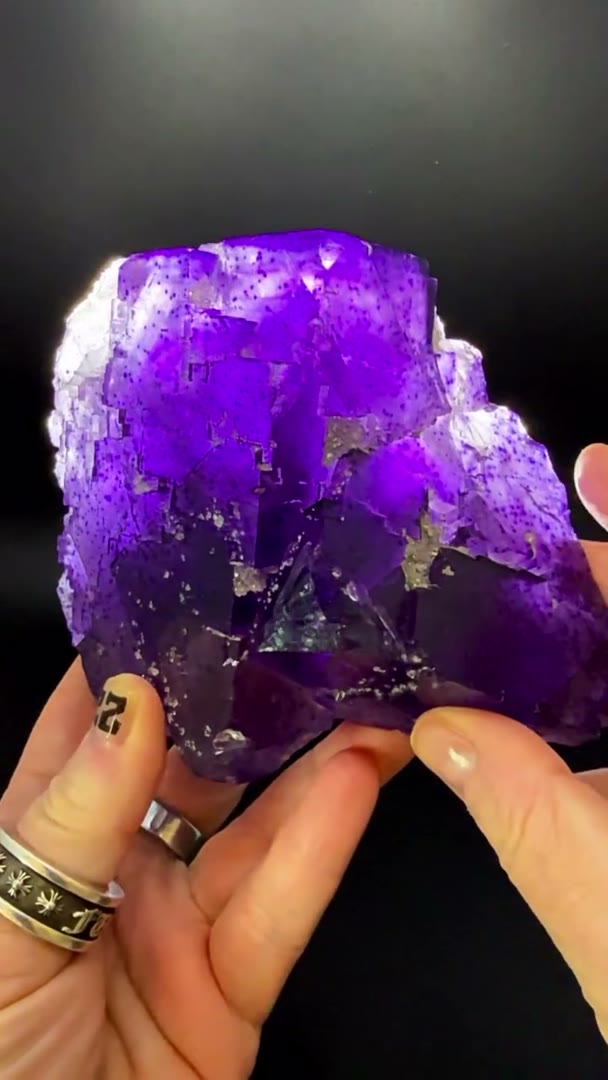 A true Illinois heavyweight … 1,540 grams of collector-grade fluorite from…