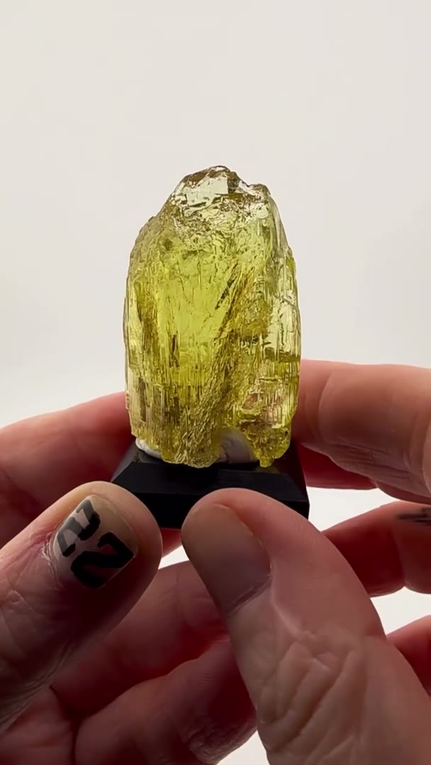 Golden perfection in one crystal