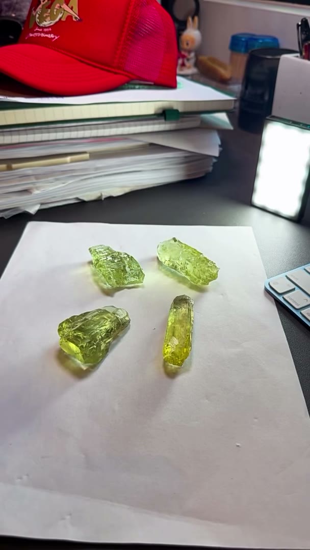 Desk session… but these steal the whole scene