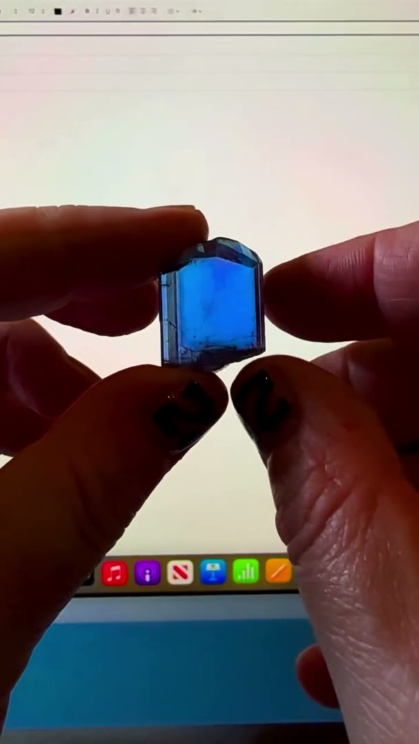 Woke up this morning and instantly had to pull this Tanzanite back out… some…