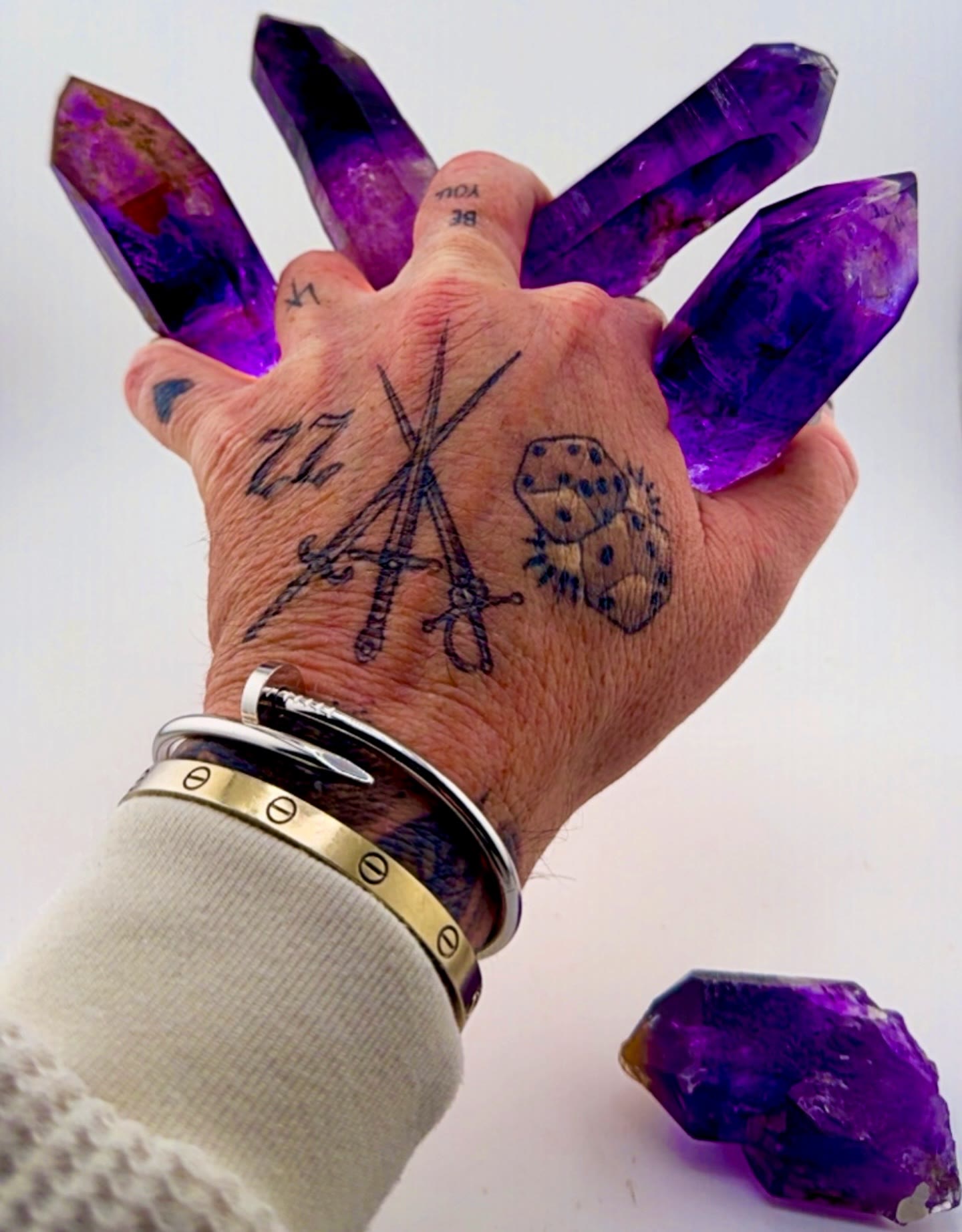 A full grip of pure Namibian blurple insanity