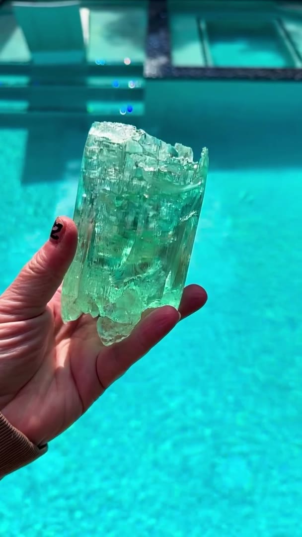 Poolside with one of the wildest Aquamarines I’ve ever handled